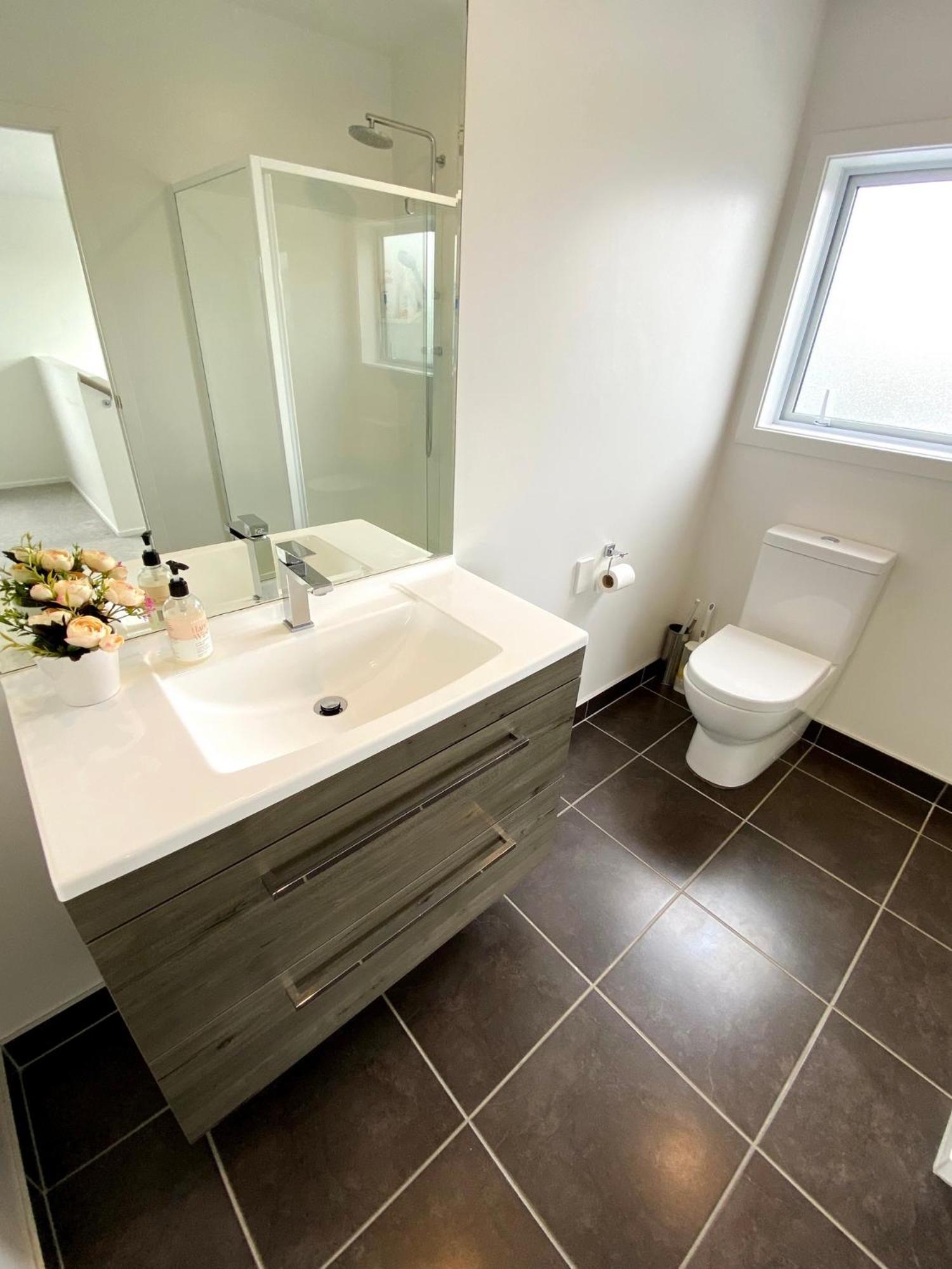 7Br 3Bh Beach Escape. 2 Min To Browns Bay Beach Auckland Ngoại thất bức ảnh